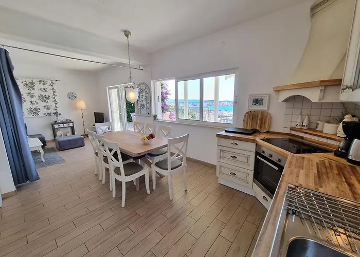 Villa With Heated Pool,